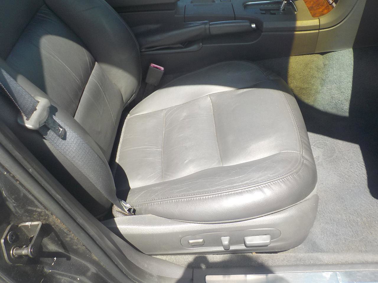 Used 2000 Lincoln LS RWD image 26