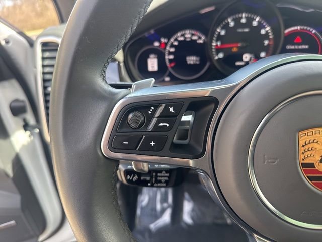 Used 2023 Porsche Cayenne Platinum Edition image 20