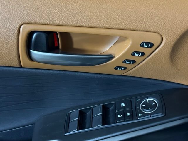 Used 2023 Lexus IS 300 w/ Premium Package RWD image 19