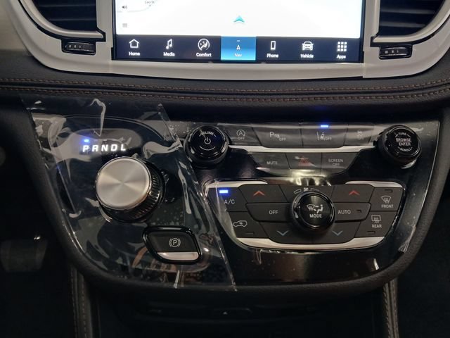 New 2026 Chrysler Pacifica Pinnacle AWD/4WD image 25