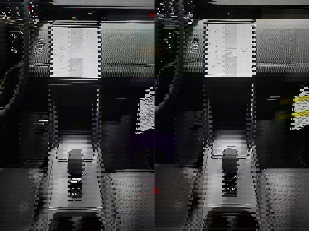 New 2025 Land Rover Discovery Sport Dynamic SE image 26