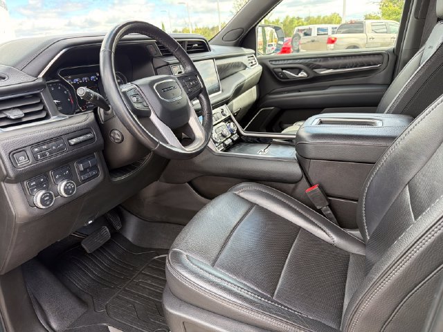 Used 2021 GMC Yukon Denali w/ Denali Ultimate Package AWD/4WD image 19