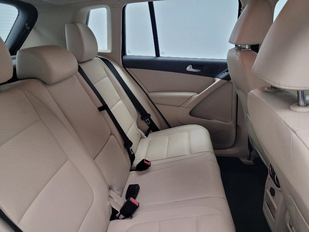 Used 2016 Volkswagen Tiguan S FWD image 19