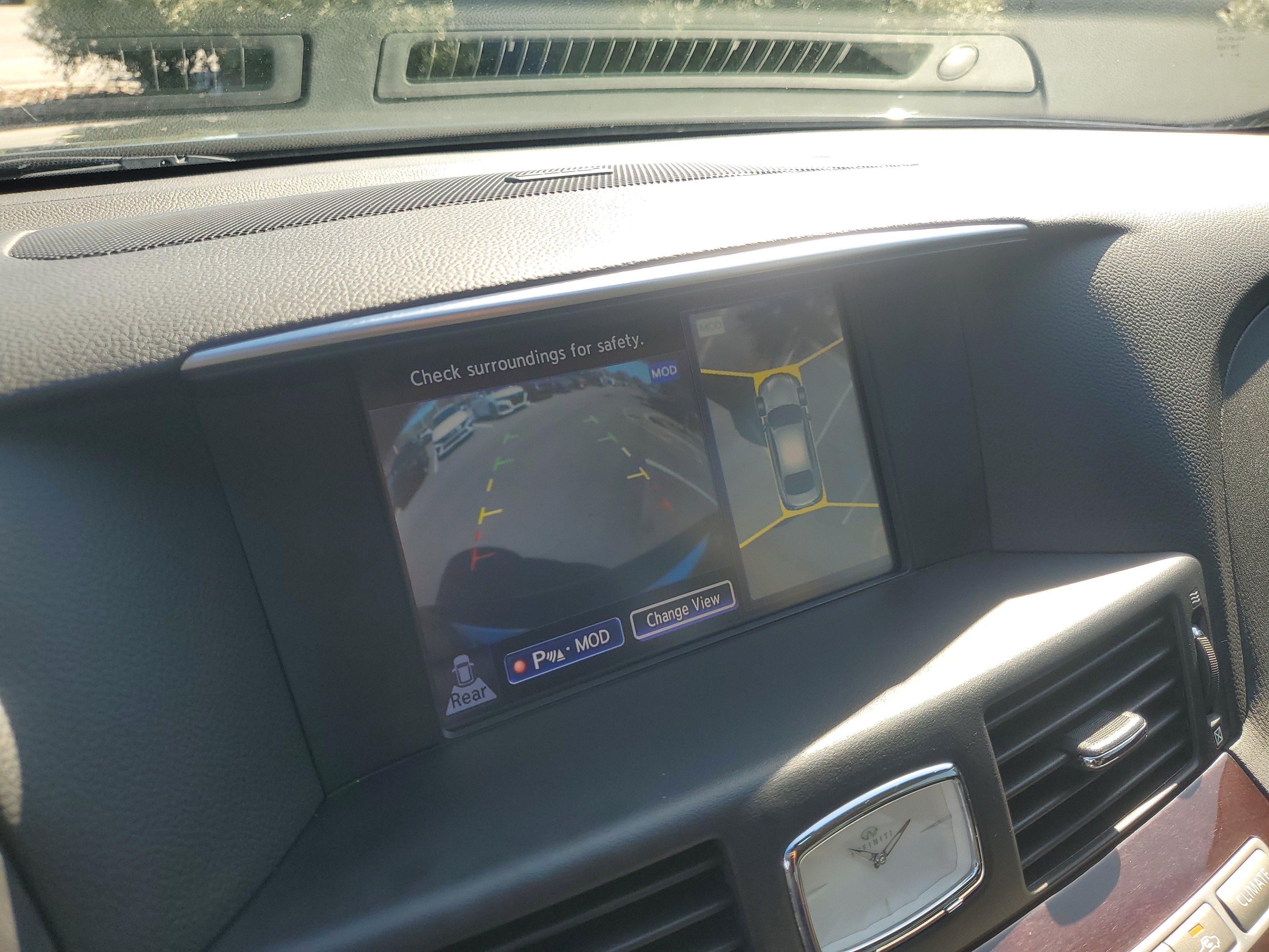 Used 2015 INFINITI Q70 3.7 RWD image 21