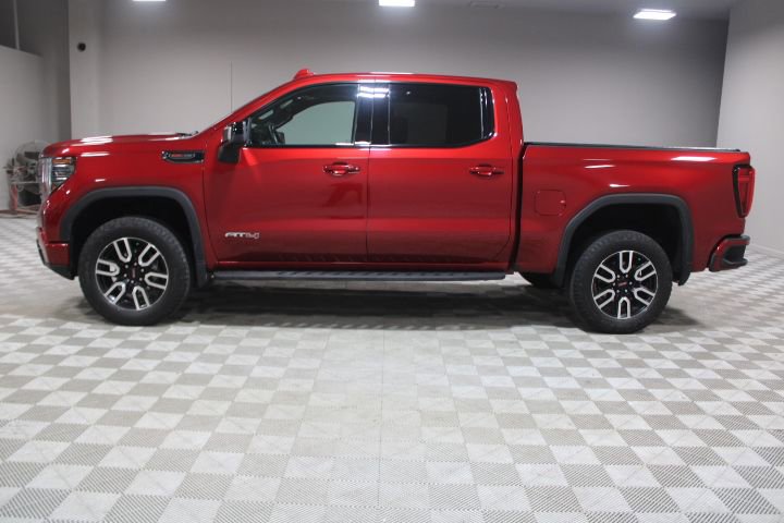 Used 2024 GMC Sierra 1500 AT4 w/ Technology Package image 8