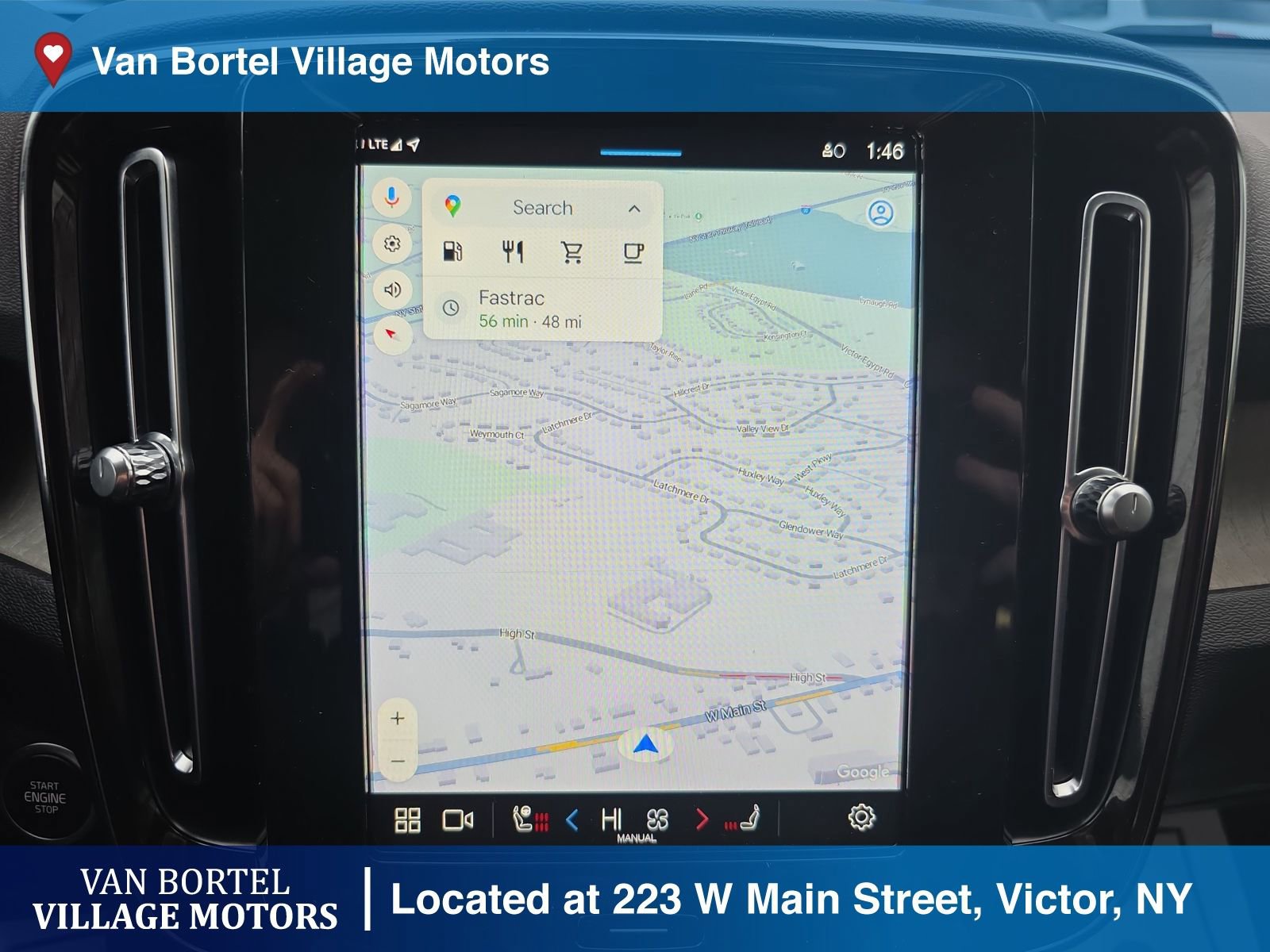 Used 2023 Volvo XC40 B5 Ultimate image 20