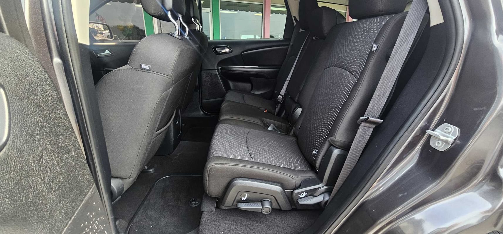 Used 2019 Dodge Journey SE w/ Blacktop Package FWD image 20
