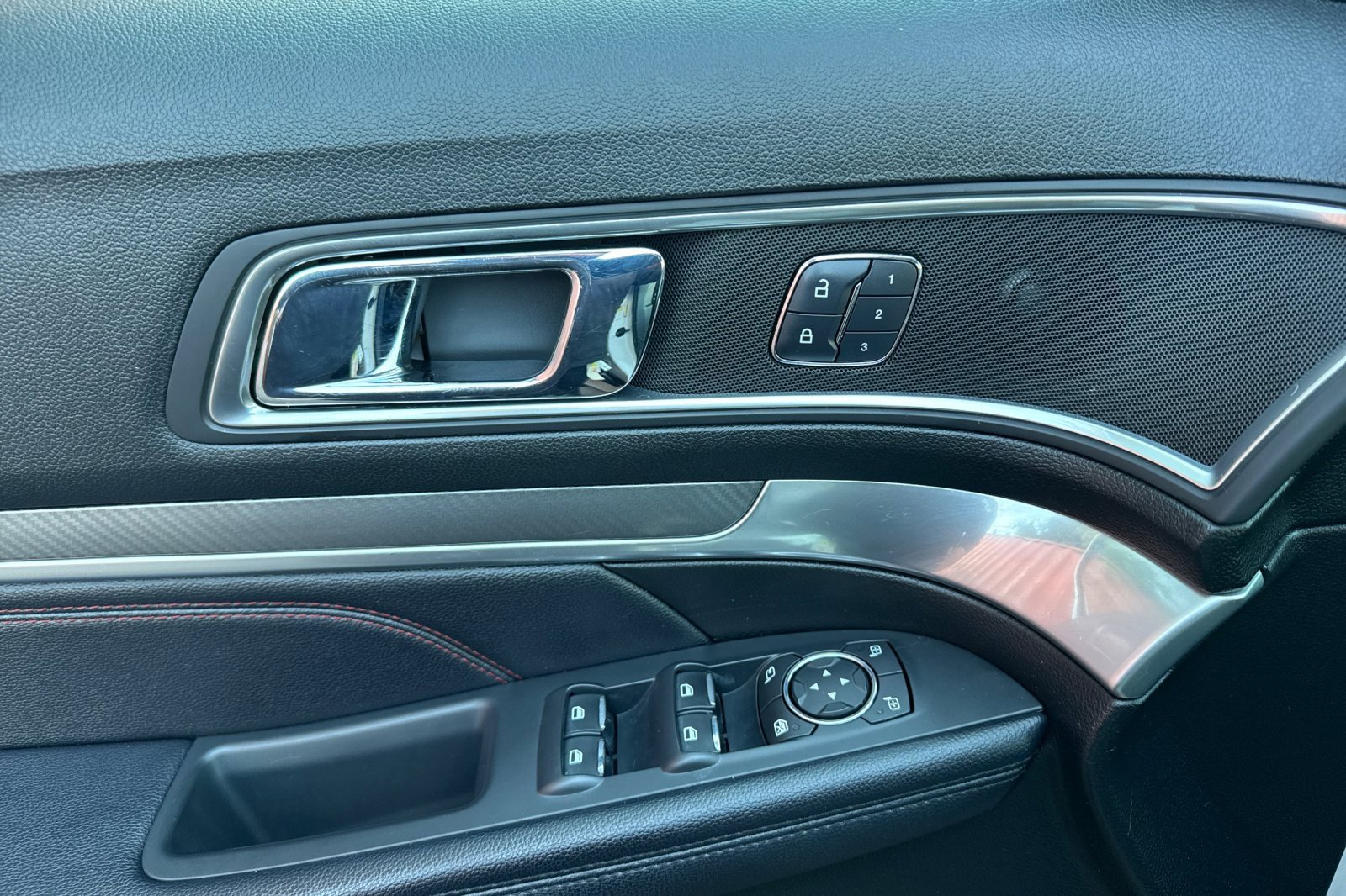 Used 2017 Ford Explorer Sport w/ Equipment Group 401A image 15