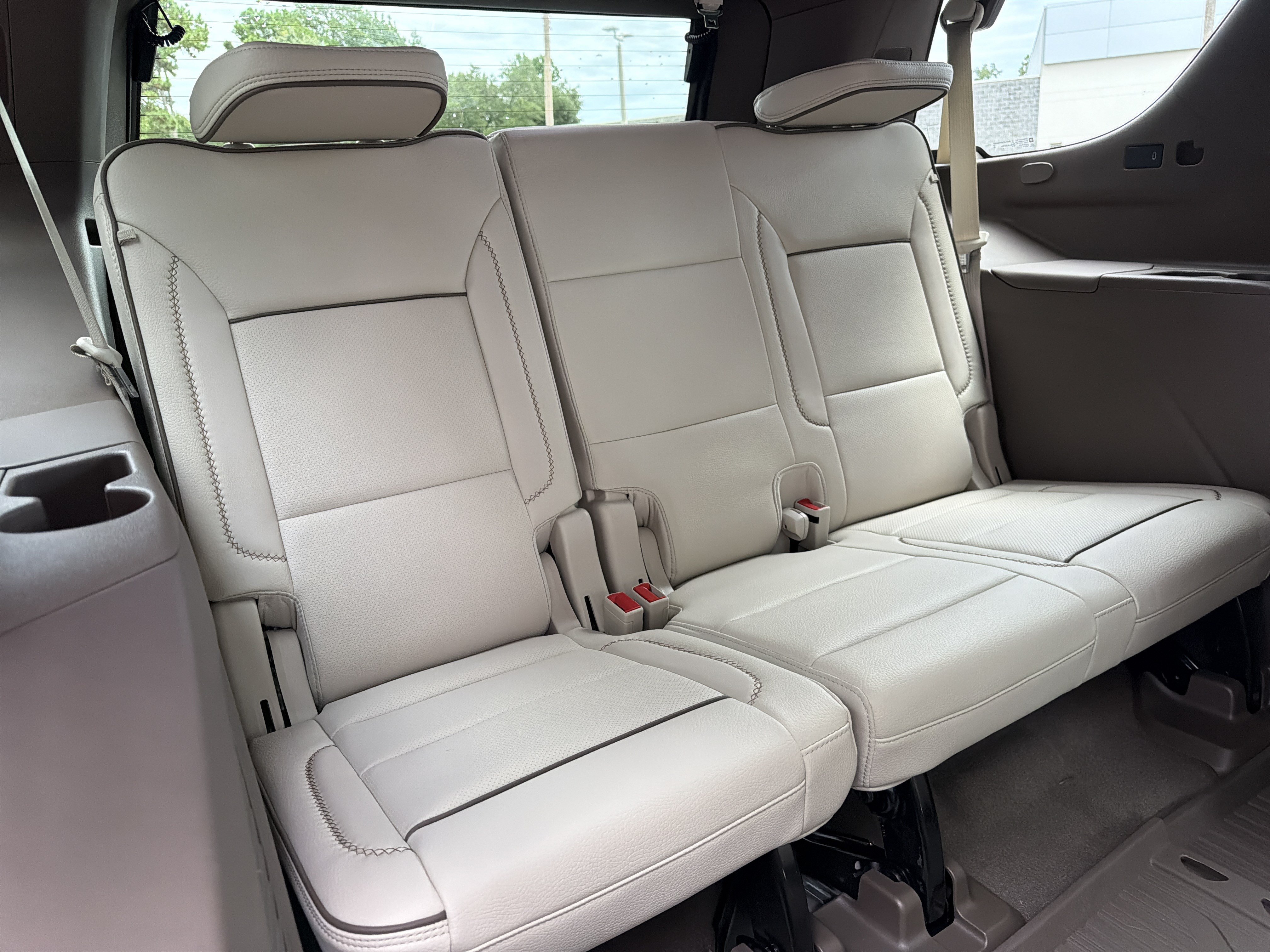 Used 2026 GMC Yukon Denali w/ Denali Reserve Package AWD/4WD image 48