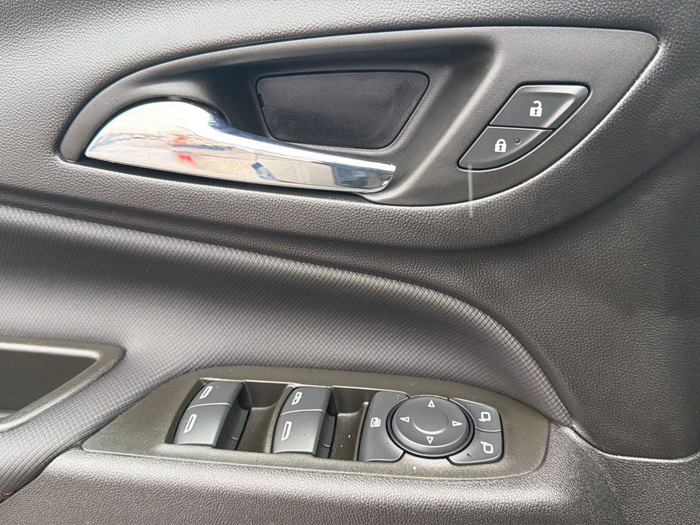 Used 2024 Chevrolet Equinox RS image 13