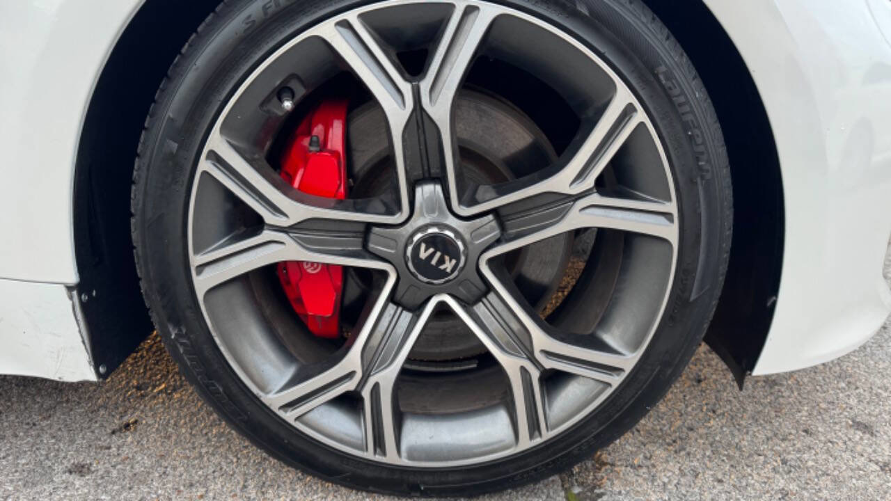 Used 2020 Kia Stinger GT2 image 32