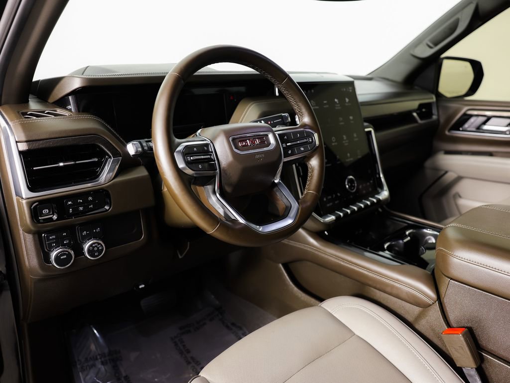 Used 2025 GMC Yukon XL Elevation image 31