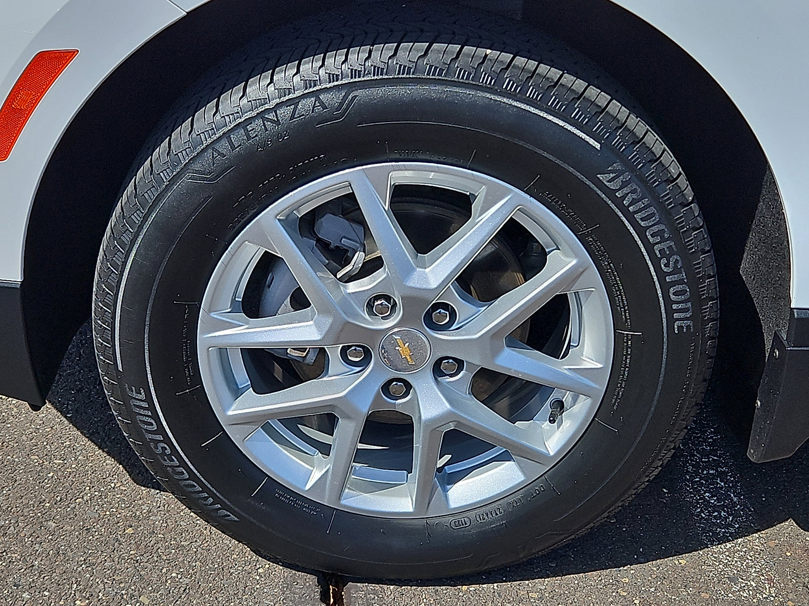 Used 2023 Chevrolet Equinox LT w/ LPO, Floor Liner Package image 8