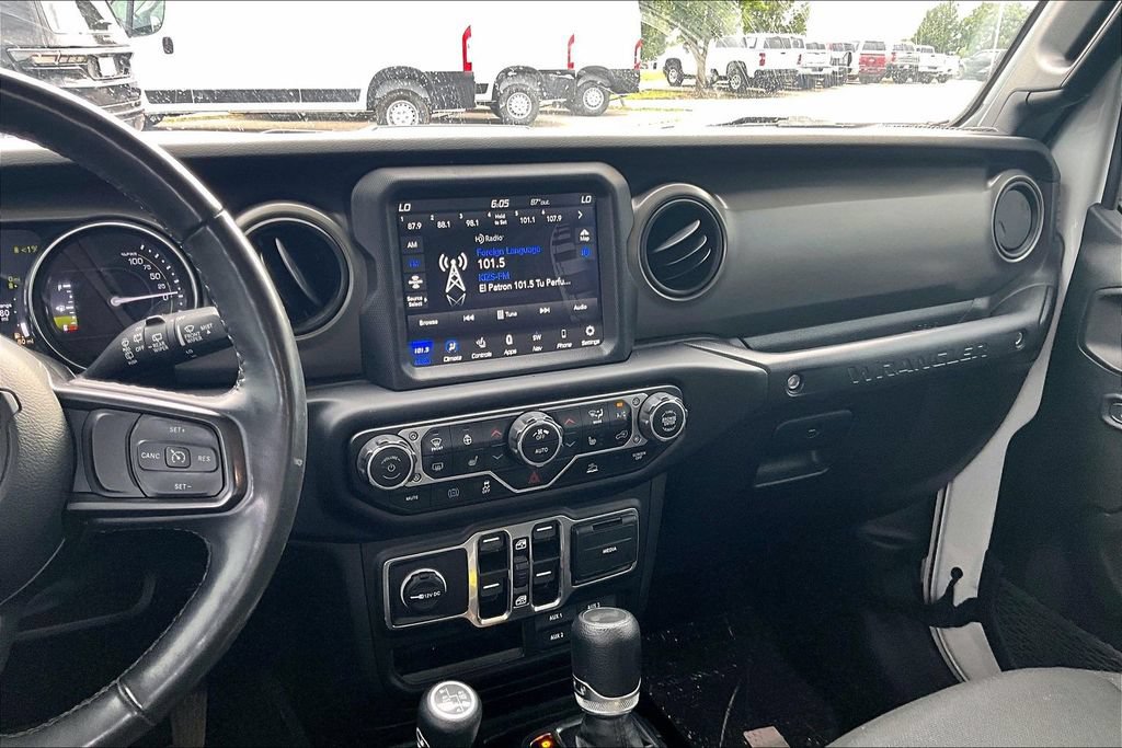 Used 2023 Jeep Wrangler Unlimited w/ Cold Weather Group AWD/4WD image 6