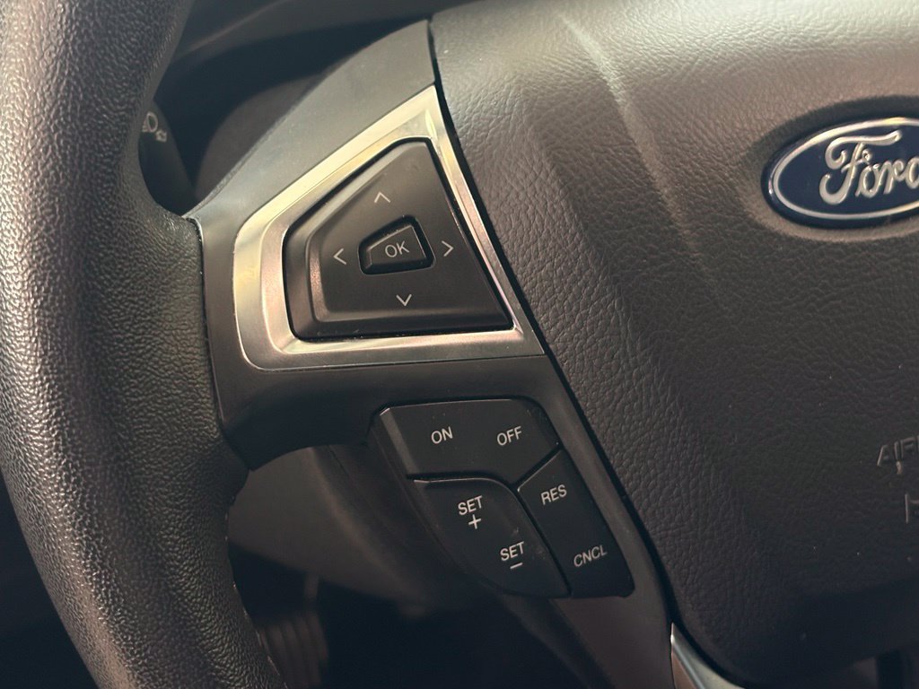 Used 2022 Ford Edge SEL w/ Sport Appearance Package AWD/4WD image 17