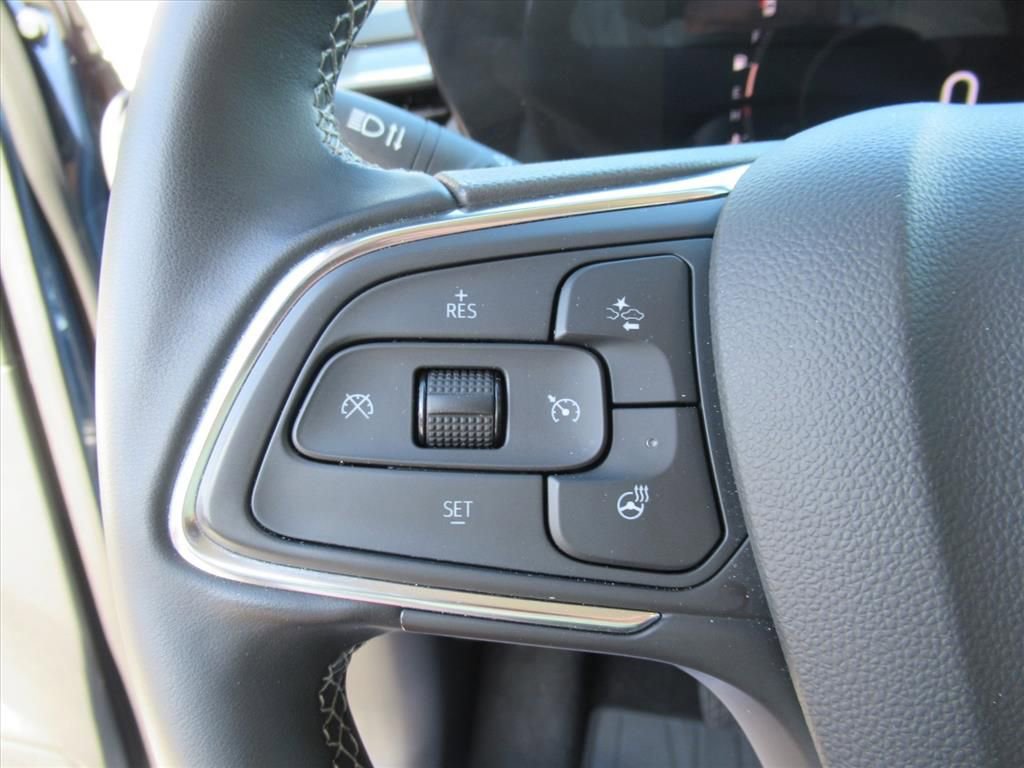 Used 2025 Buick Encore GX Avenir w/ Avenir Technology Package image 20