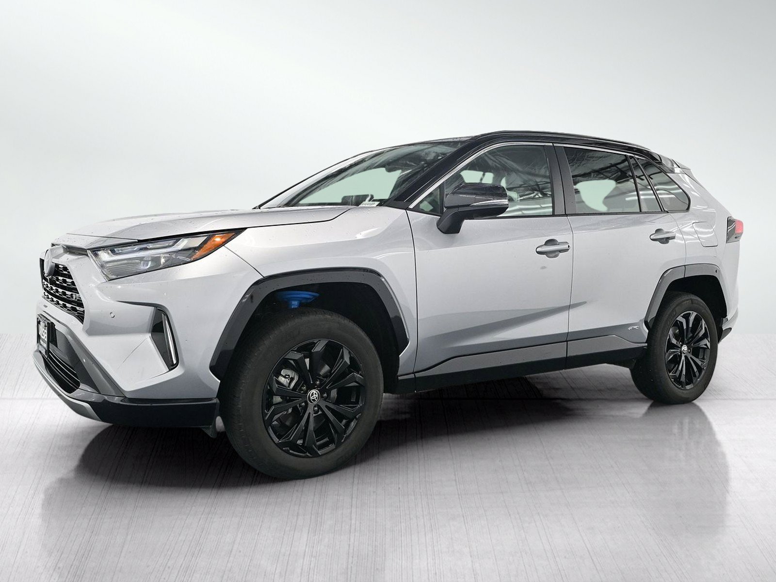 Used 2024 Toyota RAV4 XSE w/ Advanced Technology Package AWD/4WD image 2