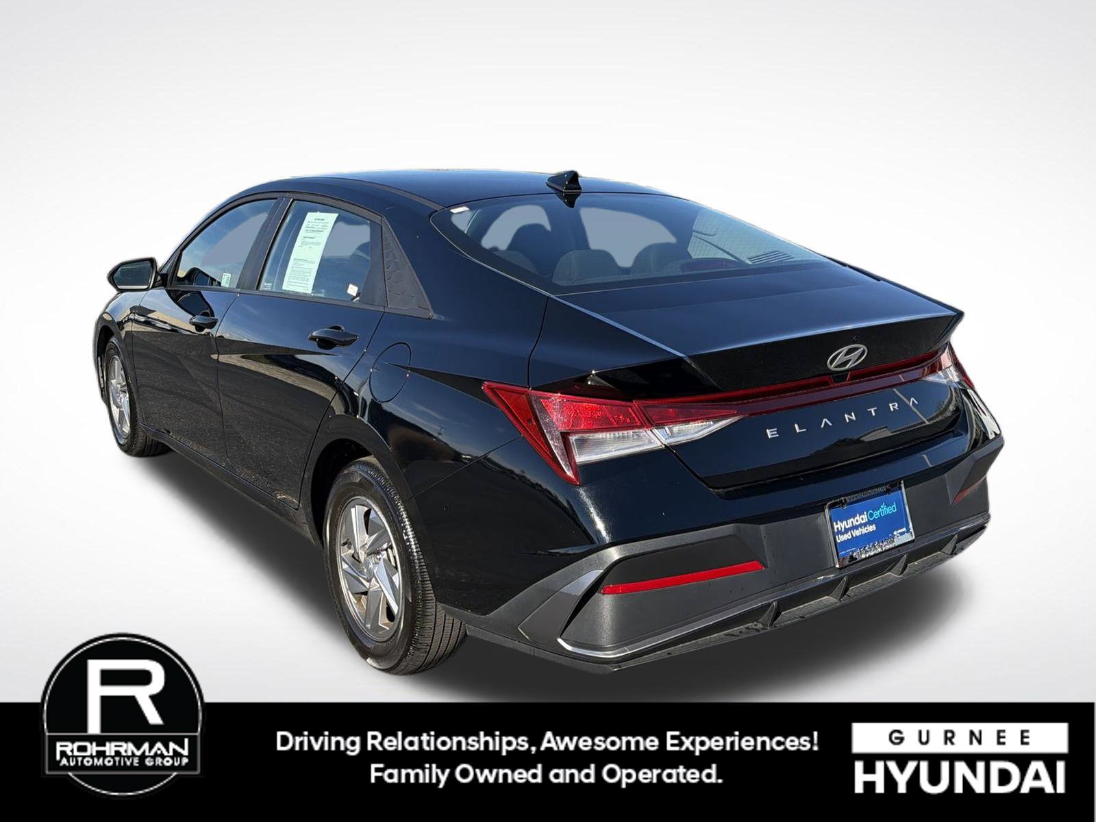 Certified 2024 Hyundai Elantra SE FWD image 6