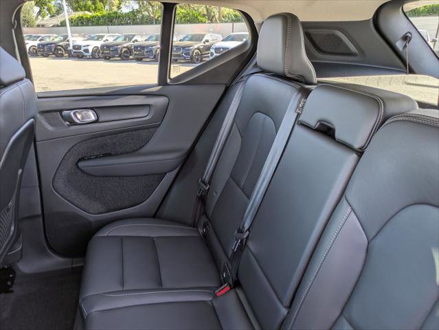 Used 2025 Volvo XC40 B5 Ultra w/ Climate Package image 20