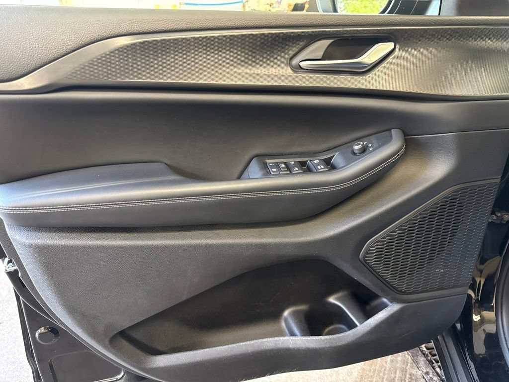 Used 2023 Jeep Grand Cherokee Laredo AWD/4WD image 20