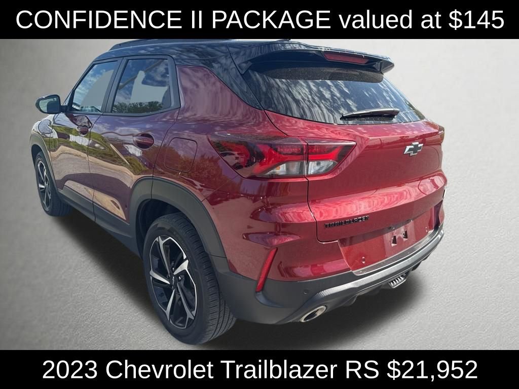 Used 2023 Chevrolet TrailBlazer RS w/ Sun and Liftgate Package FWD image 5