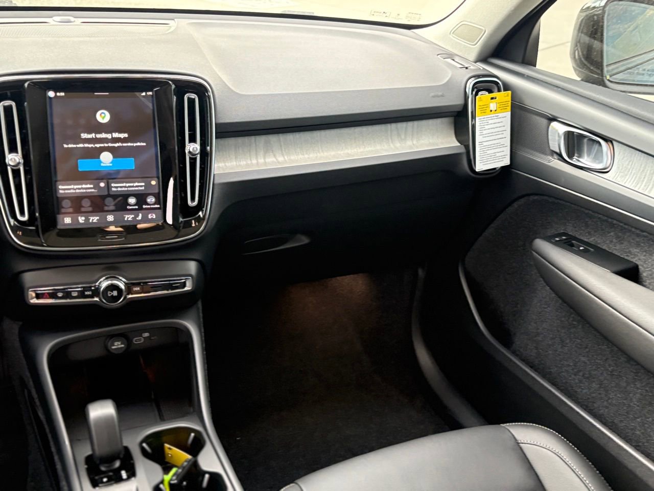 New 2026 Volvo XC40 B5 Core w/ Climate Package image 12