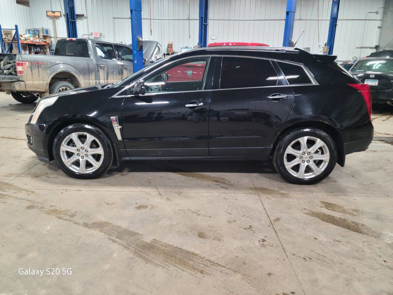 Used 2010 Cadillac SRX Premium image 5