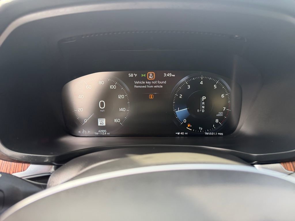 Used 2021 Volvo S60 T5 Momentum image 18