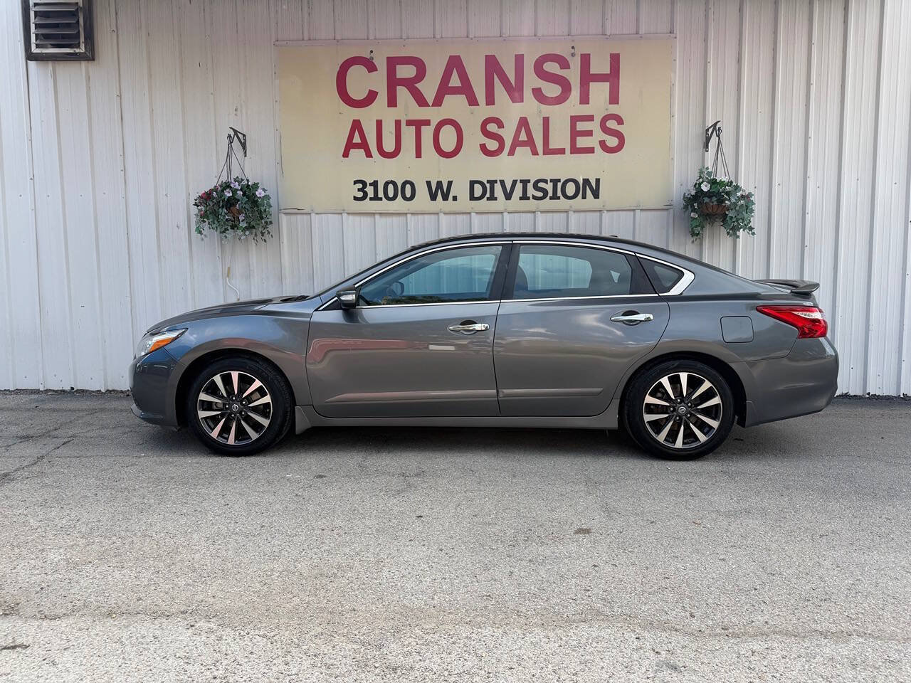 Used 2016 Nissan Altima 2.5 SV w/ Convenience Package FWD image 6