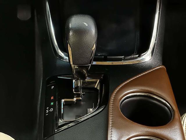 Used 2017 Toyota Avalon XLE w/ Protection Package FWD image 18