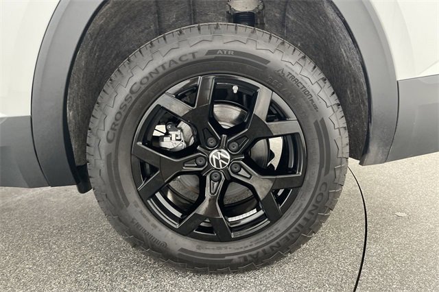 Used 2025 Volkswagen Atlas Peak Edition SE image 49