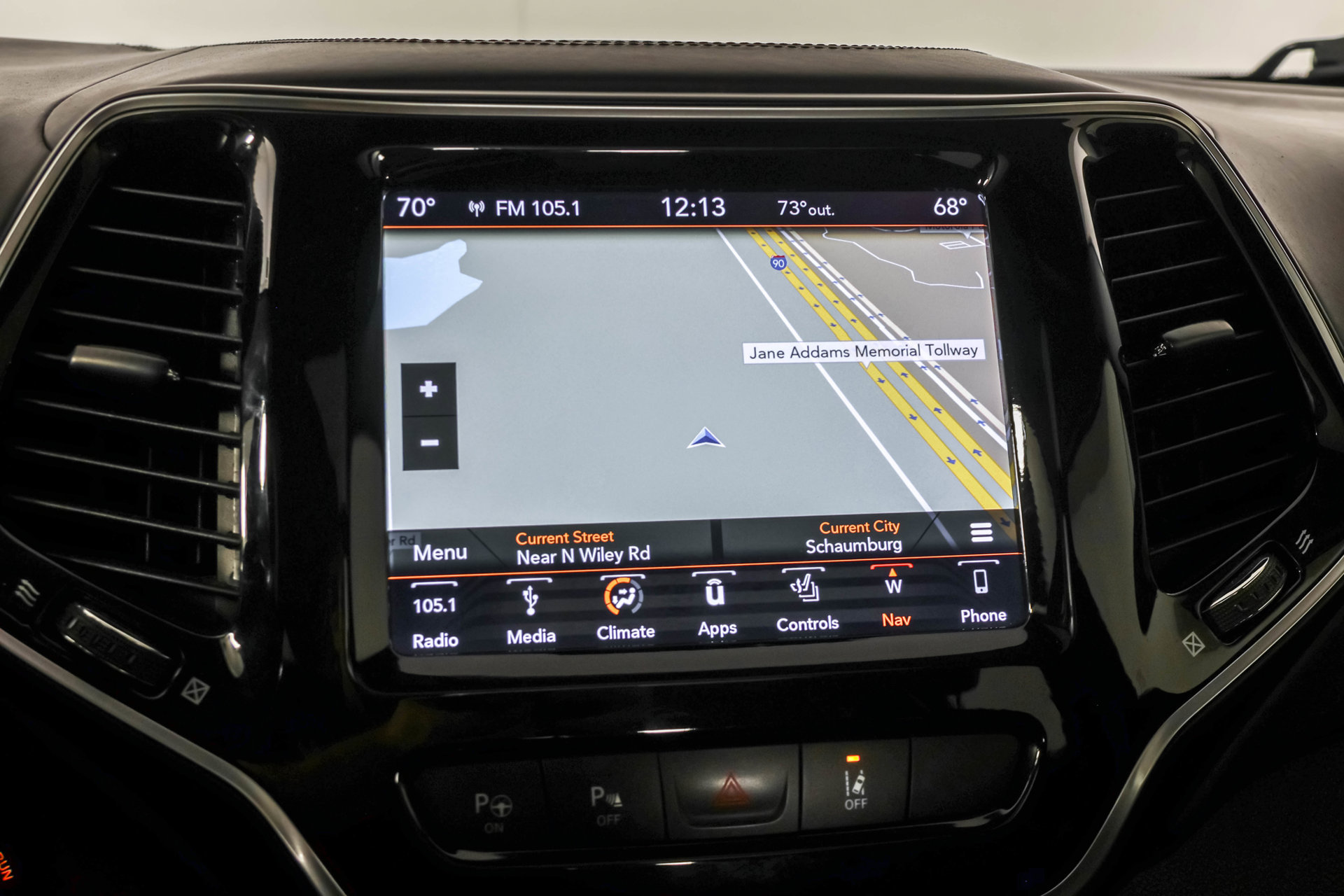 Used 2019 Jeep Cherokee Overland w/ Technology Group AWD/4WD image 32