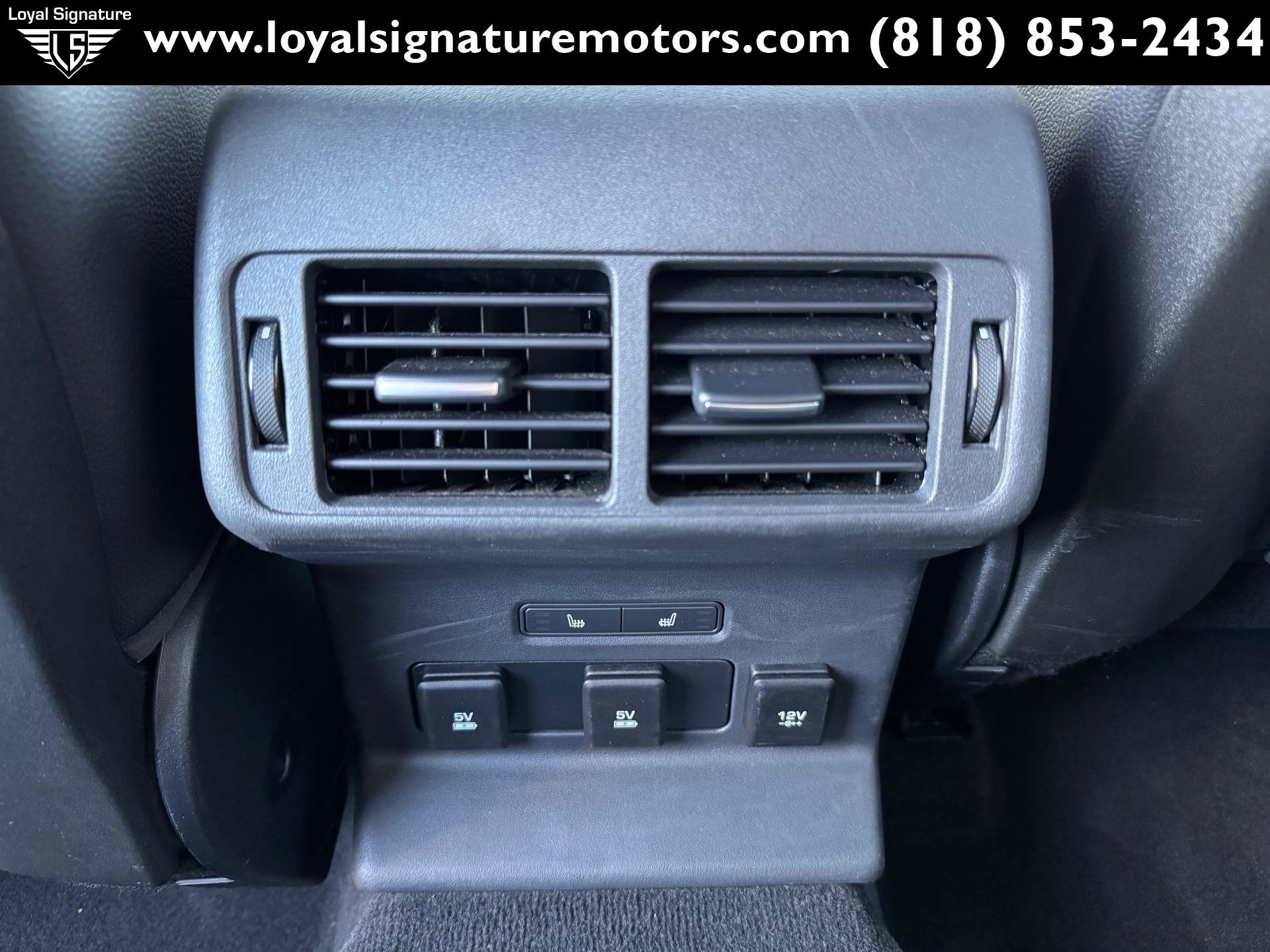 Used 2018 Land Rover Range Rover Velar R-Dynamic SE image 17