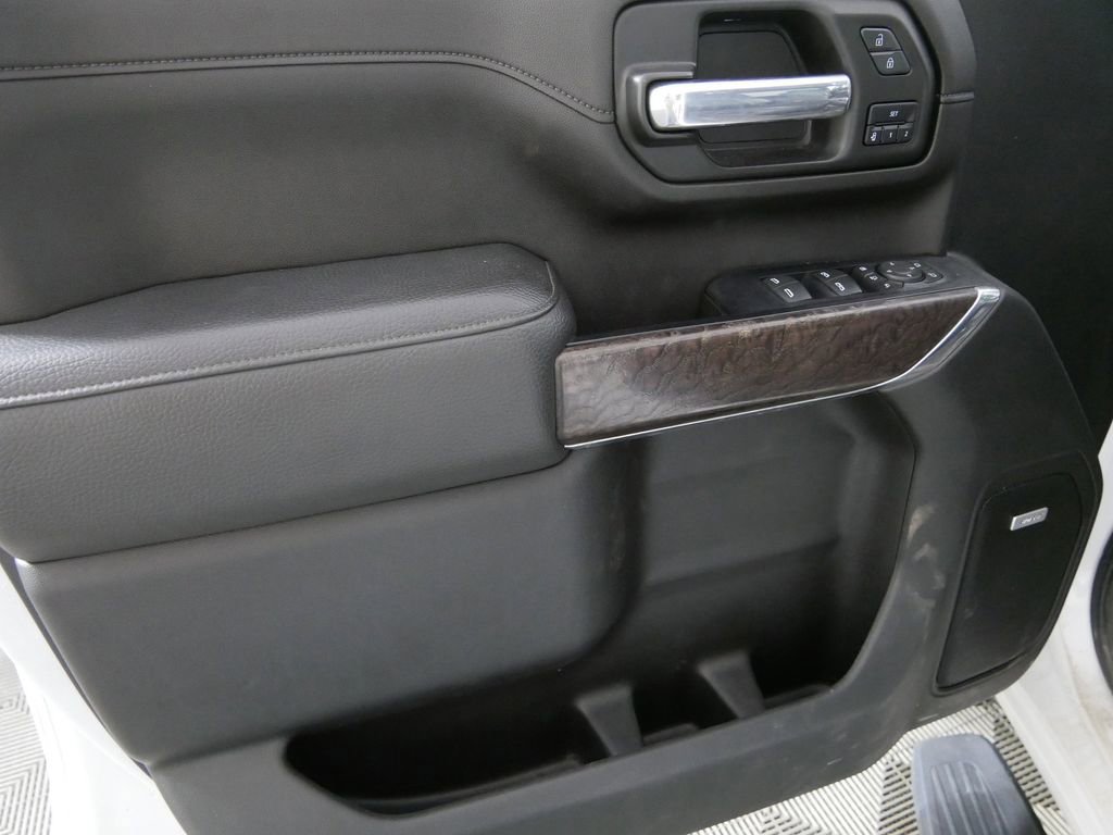 Used 2022 GMC Sierra 3500 Denali w/ Denali Ultimate Package image 14
