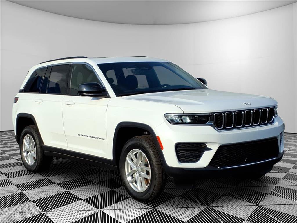 New 2025 Jeep Grand Cherokee Laredo X w/ Luxury Tech Group I RWD image 1