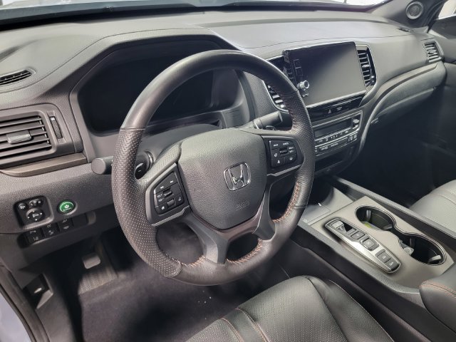 Used 2025 Honda Ridgeline TrailSport image 11