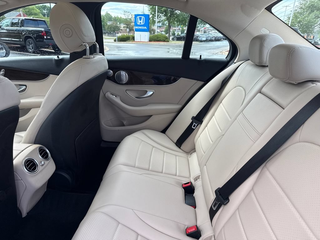 Used 2016 Mercedes-Benz C 300 4MATIC Sedan image 21