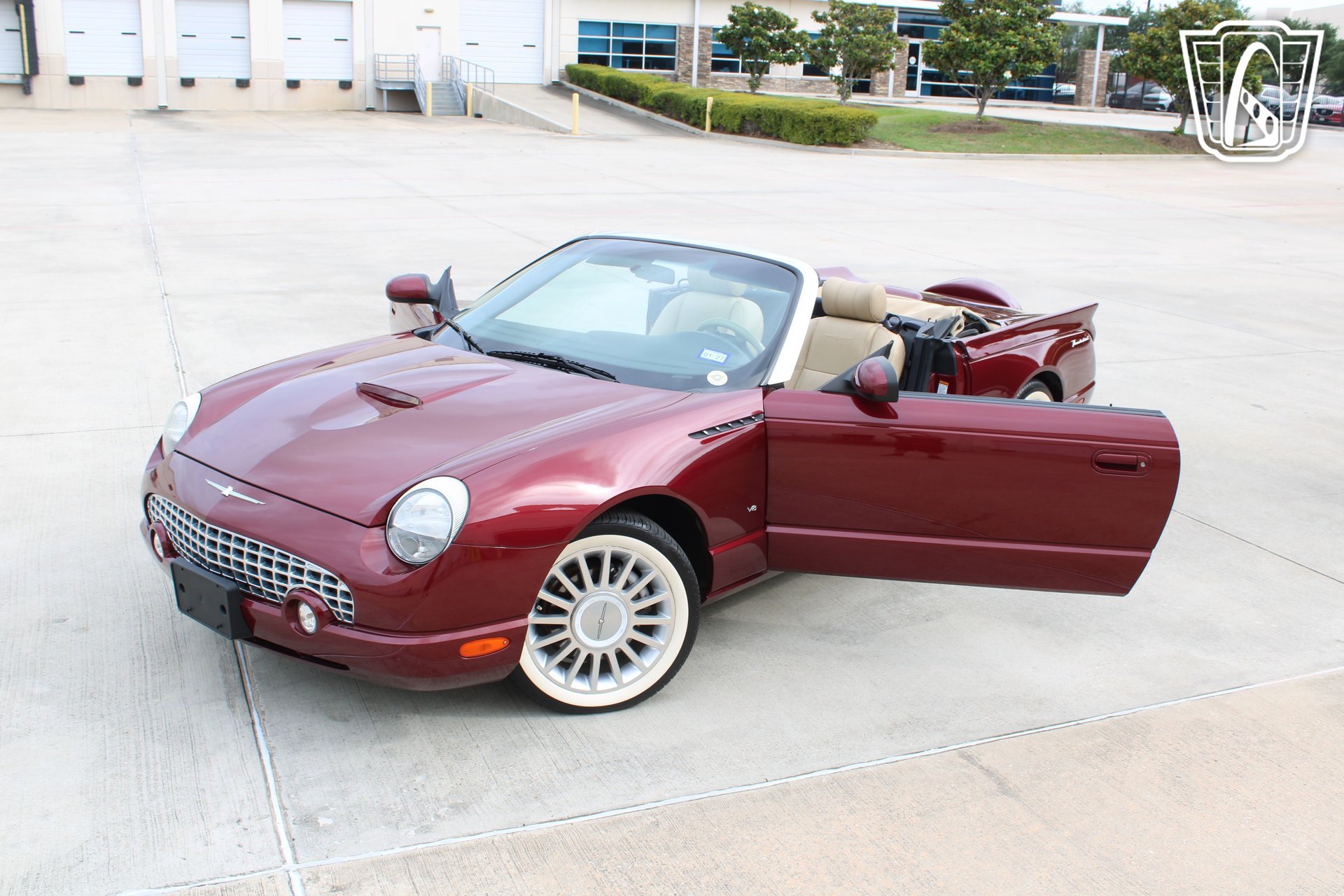 Used 2004 Ford Thunderbird RWD image 7