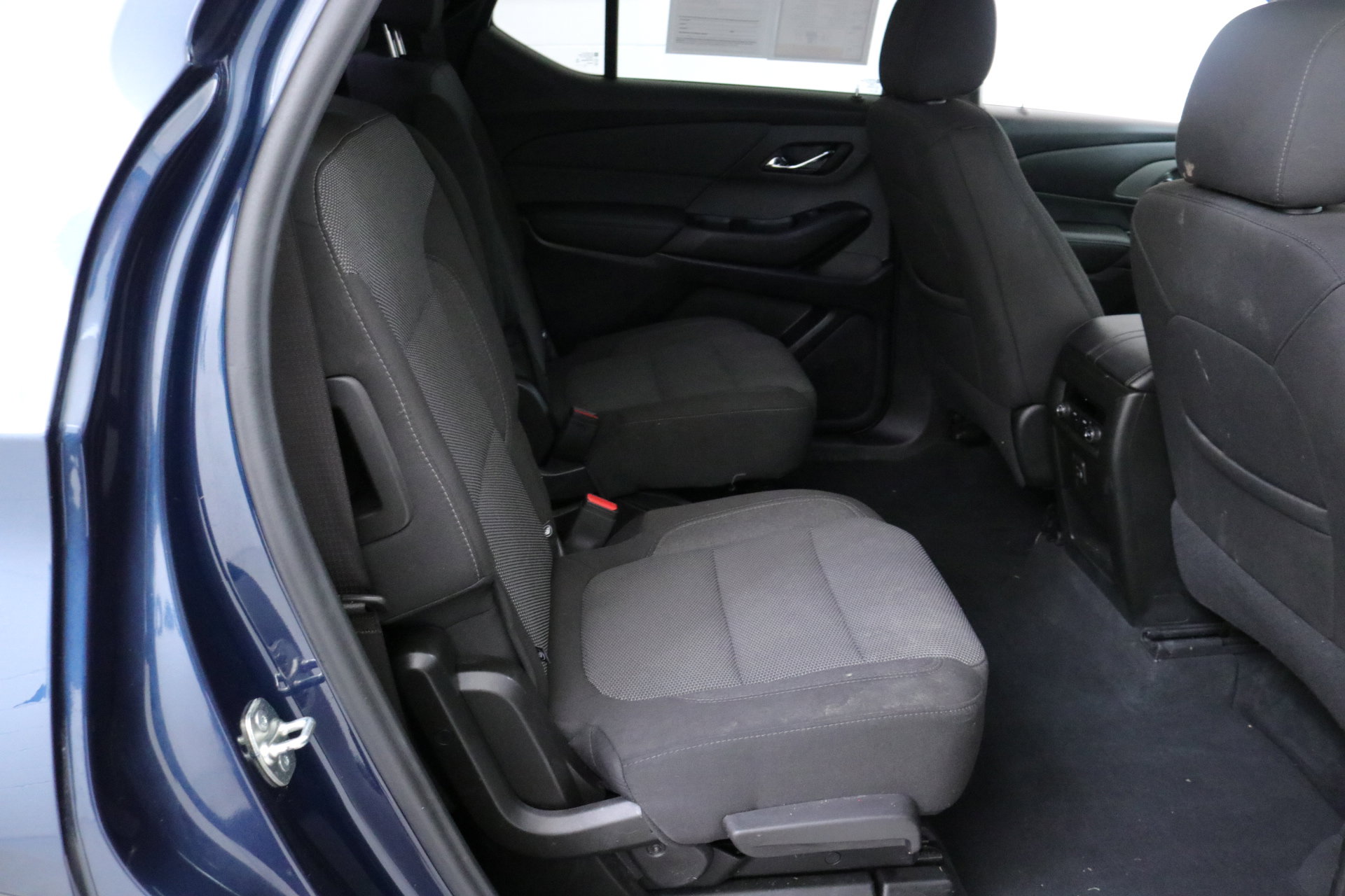 Used 2023 Chevrolet Traverse LT image 27