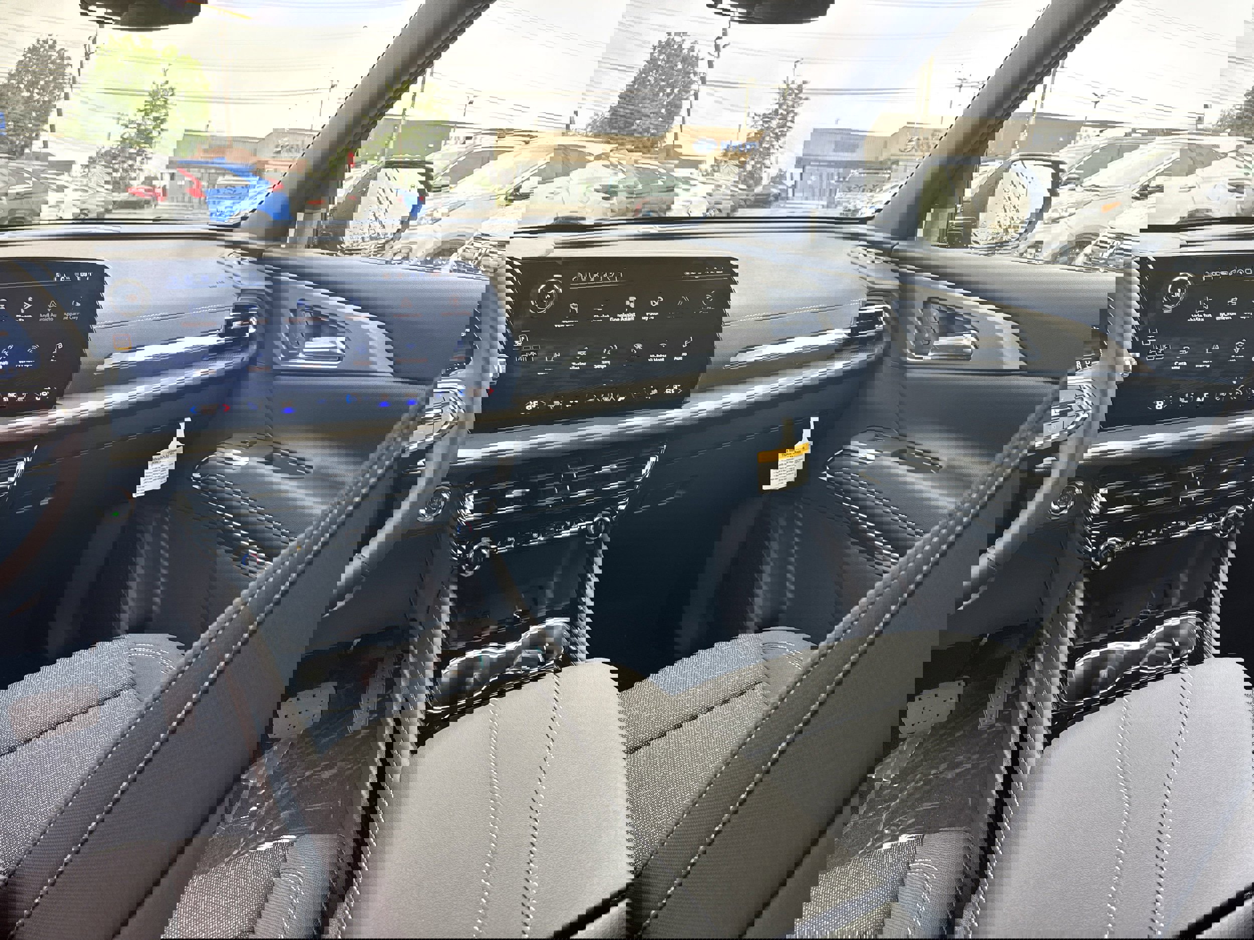 New 2026 Chevrolet Traverse LT image 19