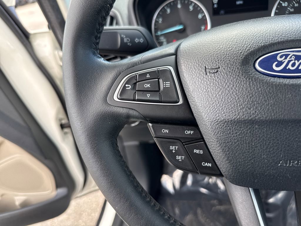 Used 2018 Ford EcoSport SE w/ SE Convenience Package image 12