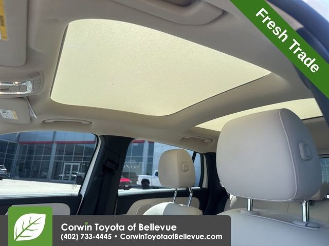 Used 2021 Mercedes-Benz GLA 250 4MATIC w/ Premium Package image 14