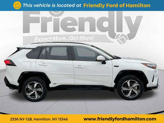 Used 2024 Toyota RAV4 SE w/ Weather & Moonroof Package image 6