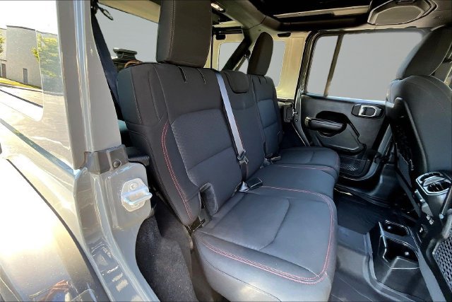 Used 2022 Jeep Wrangler Unlimited Rubicon w/ Steel Bumper Group AWD/4WD image 25