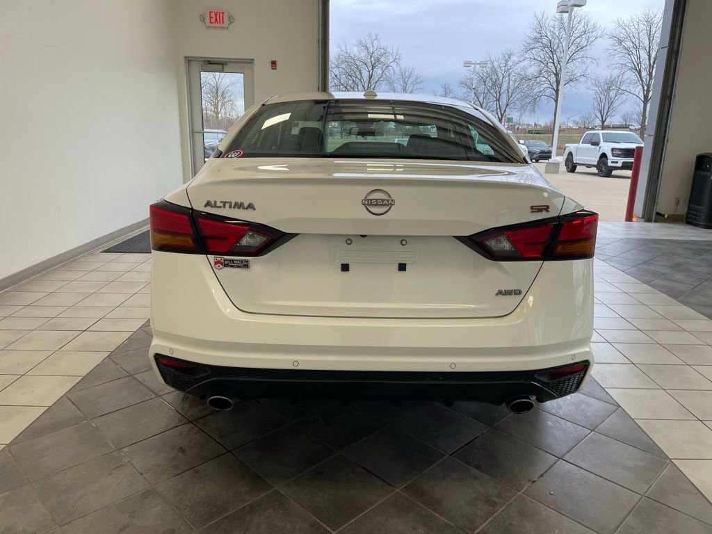 Used 2024 Nissan Altima 2.5 SR image 6
