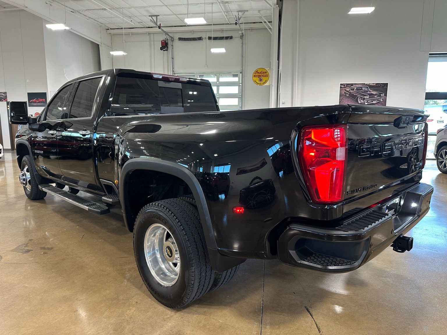 Used 2021 Chevrolet Silverado 3500 High Country image 6