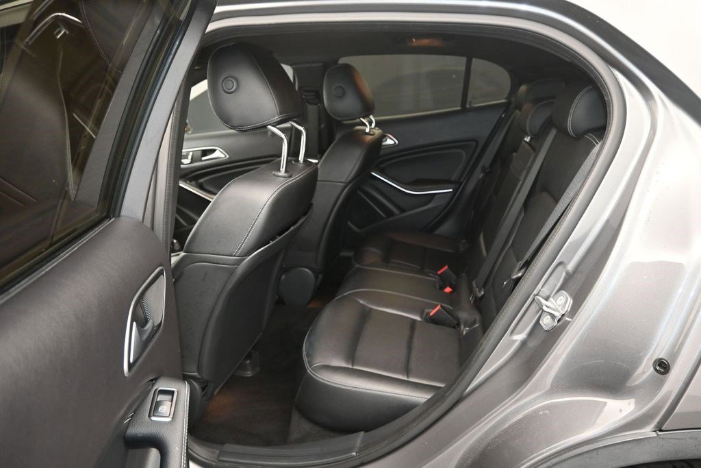 Used 2020 Mercedes-Benz GLA 250 4MATIC image 12