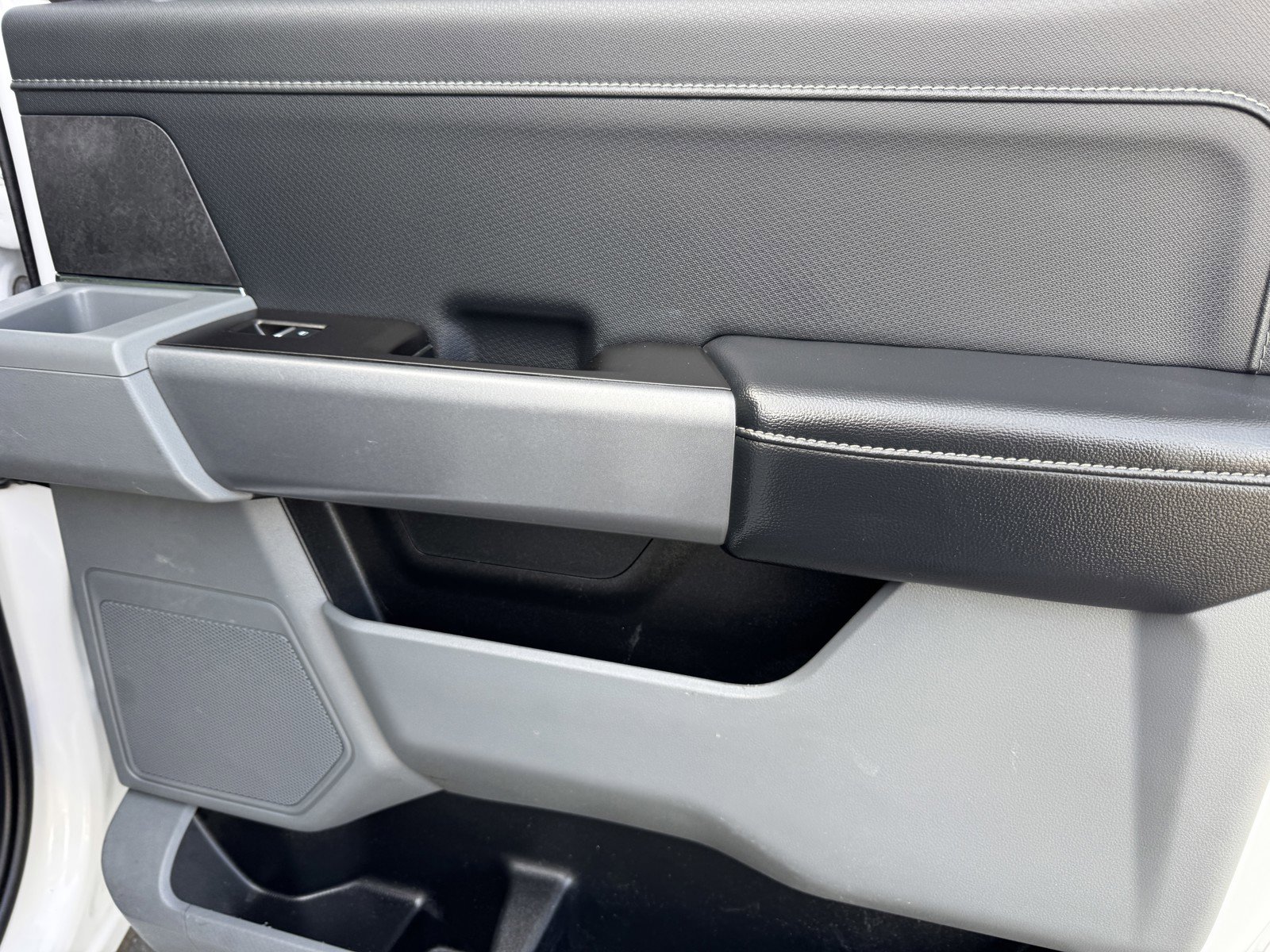 Used 2024 Ford F150 XLT w/ Mobile Office Package image 14