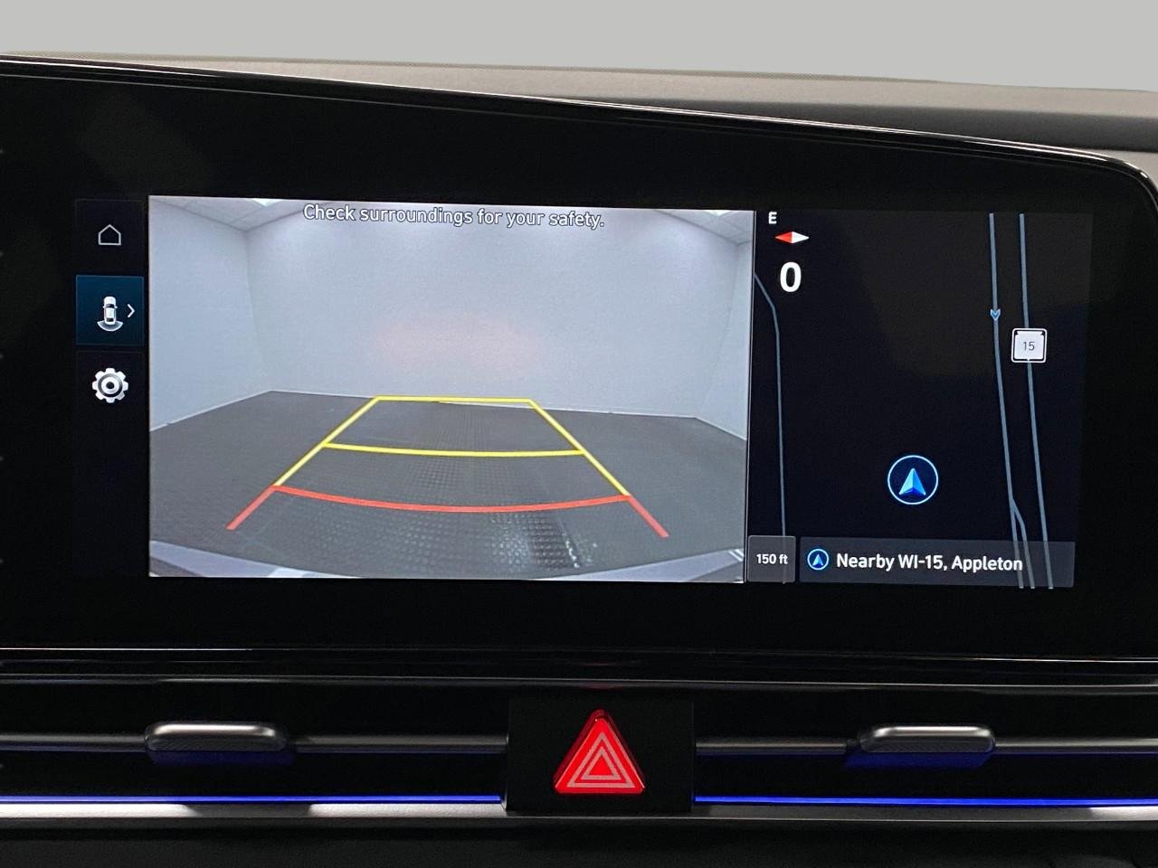 Used 2025 Hyundai Elantra SEL image 23