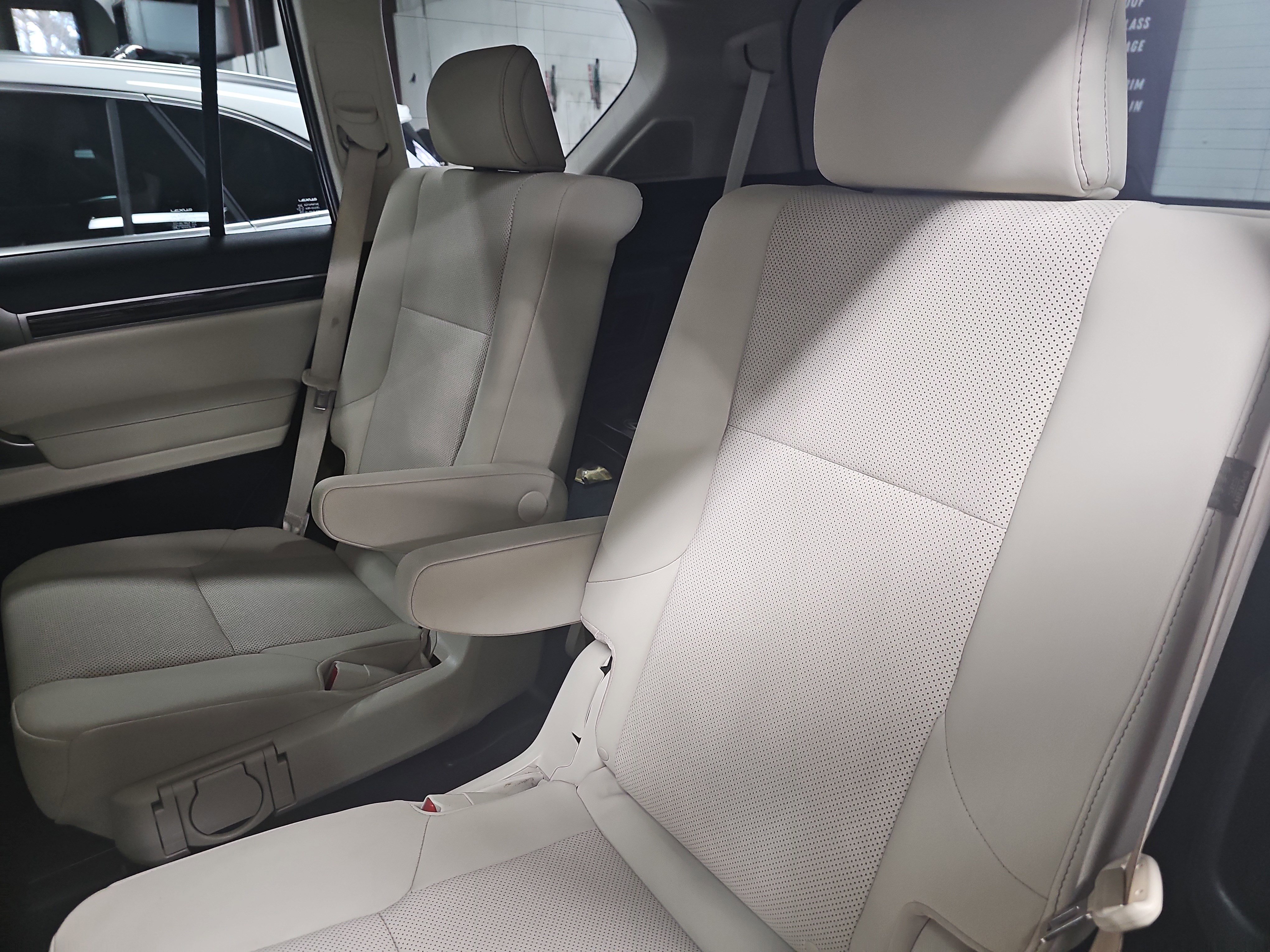 Used 2023 Lexus GX 460 Premium image 15